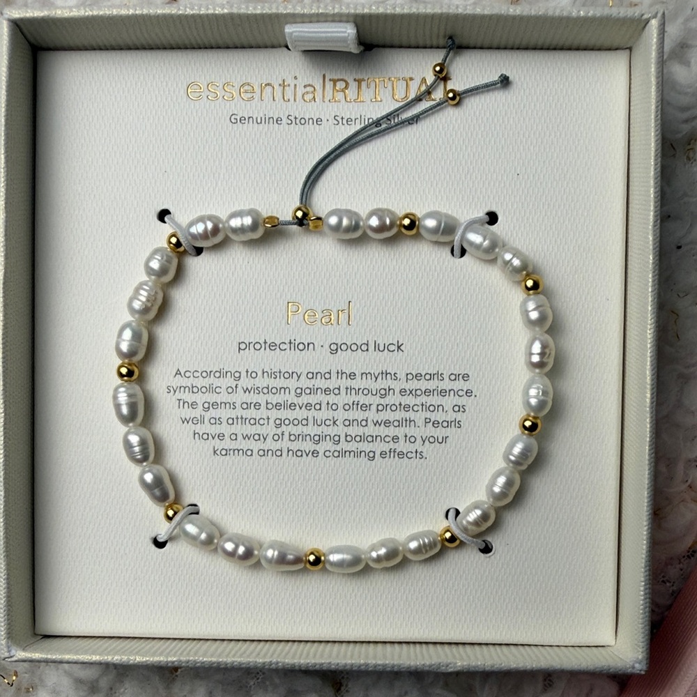 Essentials ritual‎ Pearl Bracelet